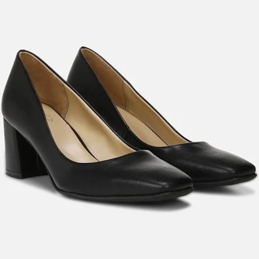 Naturalizer Black Heels